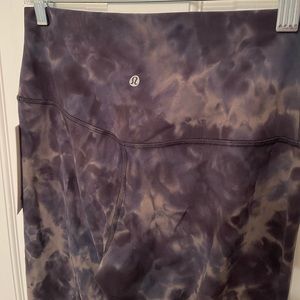 NWT Lululemon Align HR Crop 21”. Size 10. Green Diamond Dye.